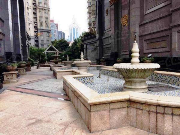 「上海皇家花园」满五年税费少,全新装修可以拎包入住