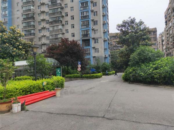 城中雅苑华洋堂人民广场双商圈出行方便精装三室