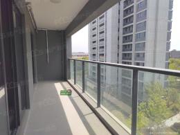 中粮新房出售，绿化高，间距宽，大四房，诚心出售，看